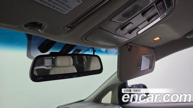 Kia Canival 2018 — photo 21