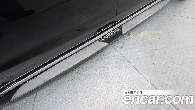 Kia Canival 2018 — photo 28