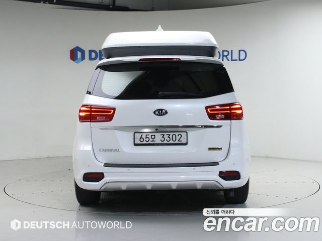 Kia Canival 2019 — photo 4
