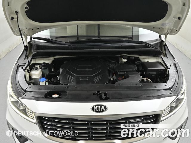 Kia Canival 2019 — photo 6