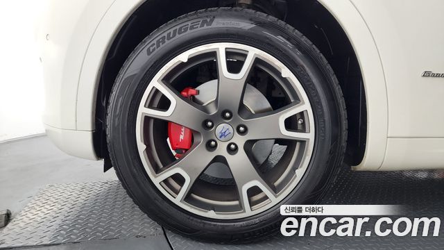 Maserati Levante 2018 — photo 5