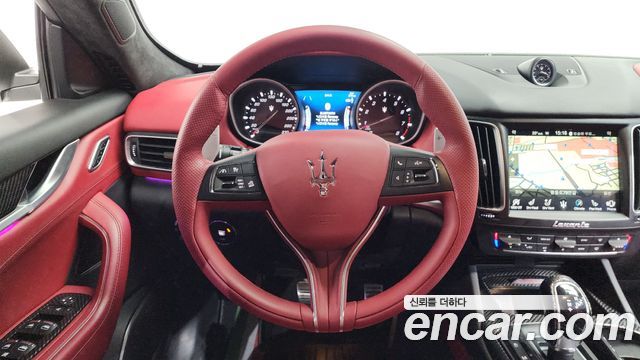 Maserati Levante 2018 — photo 18
