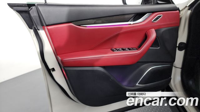 Maserati Levante 2018 — photo 14