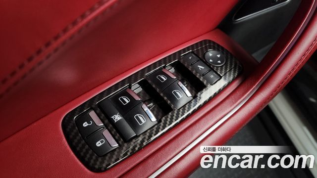 Maserati Levante 2018 — photo 30