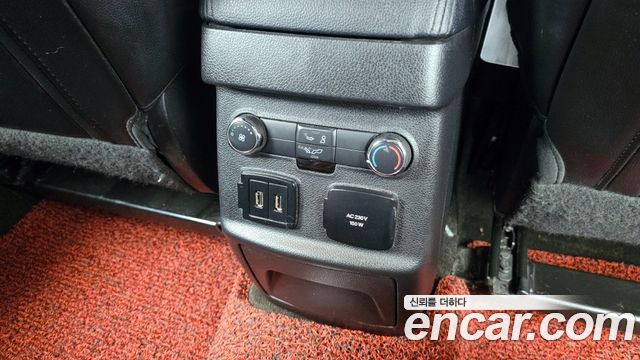 Ford Explorer 2017 — photo 25