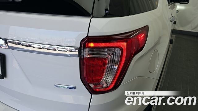 Ford Explorer 2017 — photo 9
