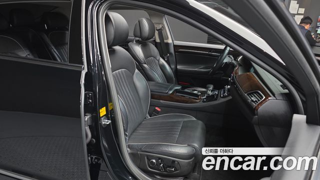 Genesis EQ900 2016 — photo 18
