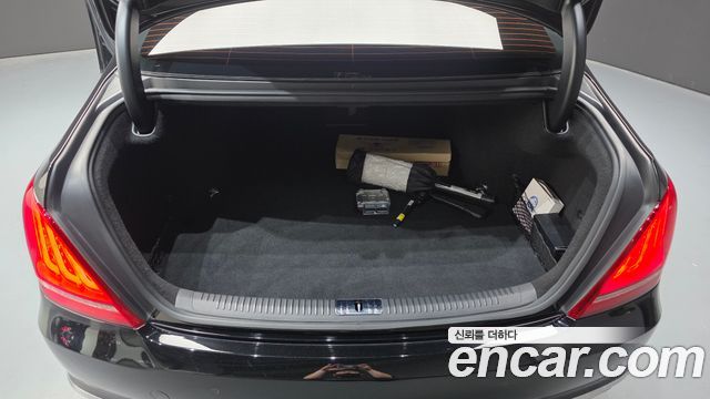 Genesis EQ900 2016 — photo 34