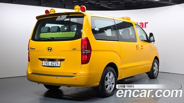 Hyundai Starex 2019 — photo 2