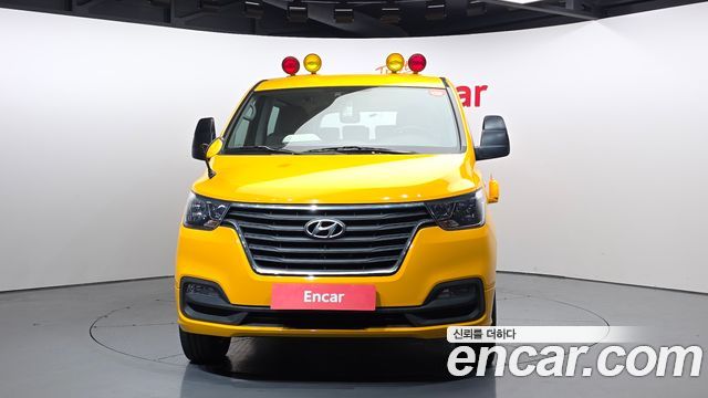 Hyundai Starex 2019 — photo 3