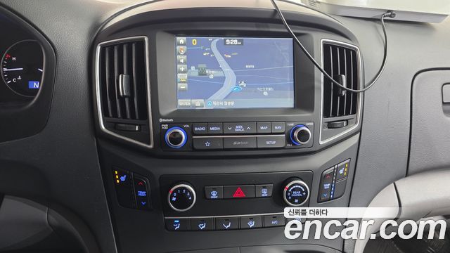 Hyundai Starex 2019 — photo 14