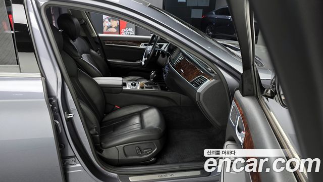 Hyundai Genesis 2016 — photo 16