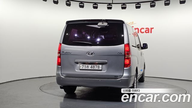 Hyundai Starex 2012 — photo 4