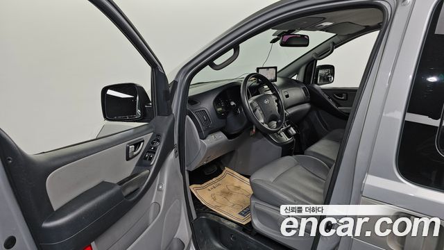 Hyundai Starex 2012 — photo 10