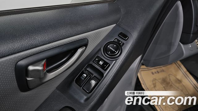 Hyundai Starex 2012 — photo 13
