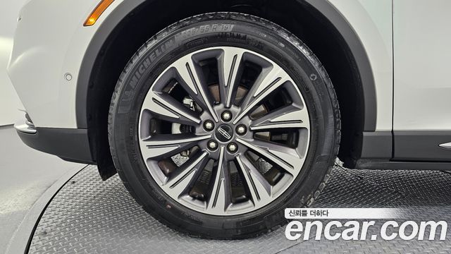 Lincoln Corsair 2022 — photo 5