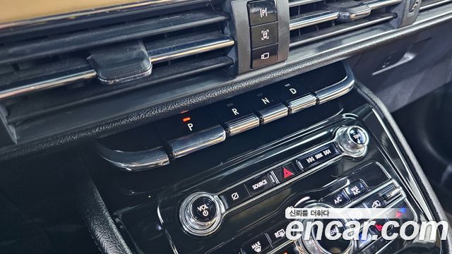 Lincoln Corsair 2022 — photo 12