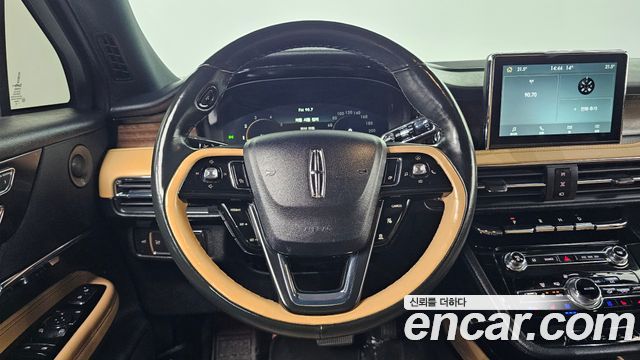 Lincoln Corsair 2022 — photo 20
