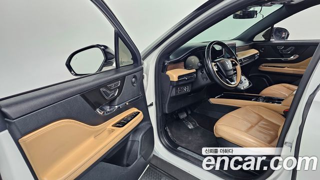 Lincoln Corsair 2022 — photo 25