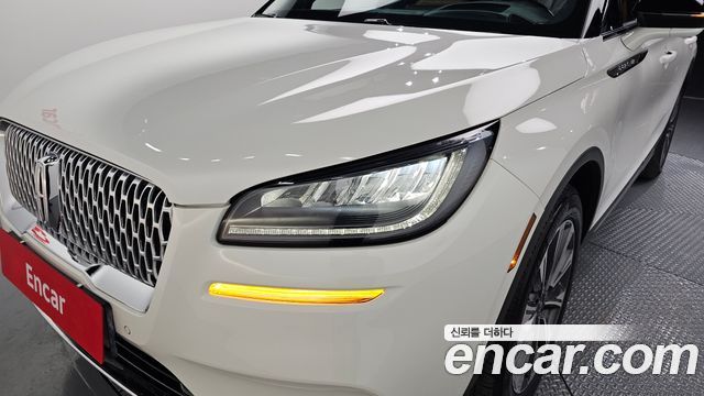 Lincoln Corsair 2022 — photo 8