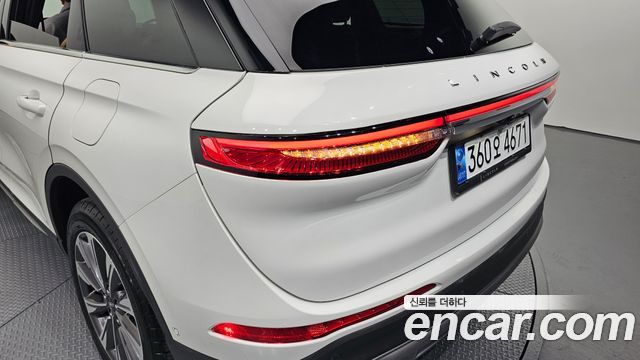 Lincoln Corsair 2022 — photo 9