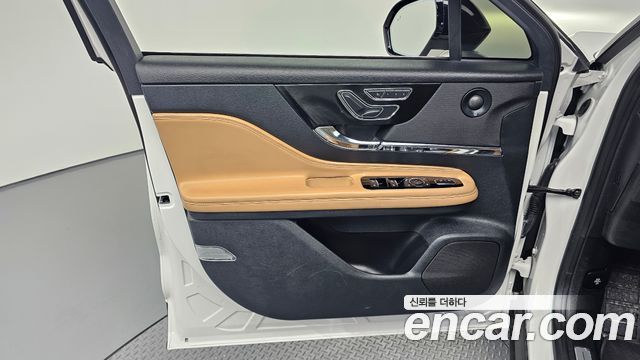 Lincoln Corsair 2022 — photo 14