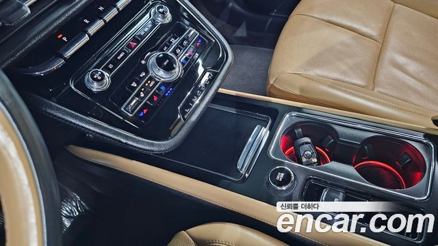 Lincoln Corsair 2022 — photo 28