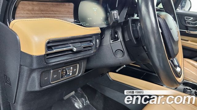 Lincoln Corsair 2022 — photo 29