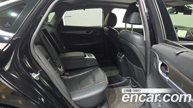 Hyundai Grandeur 2018 — photo 12