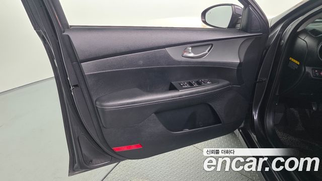 Kia K3 2019 — photo 14
