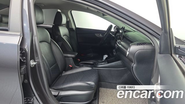 Kia K3 2019 — photo 16