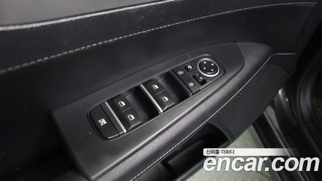 Kia K3 2019 — photo 27