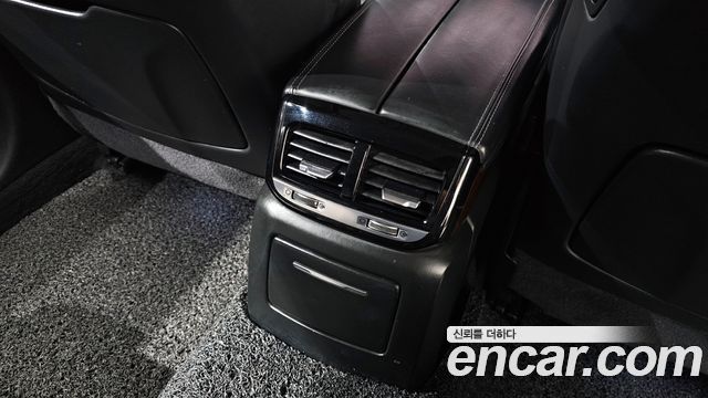 Genesis EQ900 2016 — photo 32