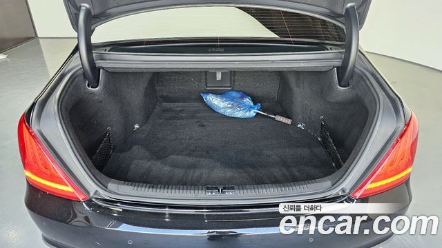 Genesis EQ900 2016 — photo 33
