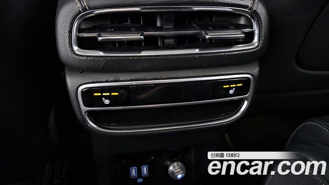 Genesis GV80 2020 — photo 28