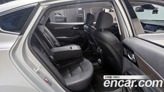 Kia K7 2020 — photo 17