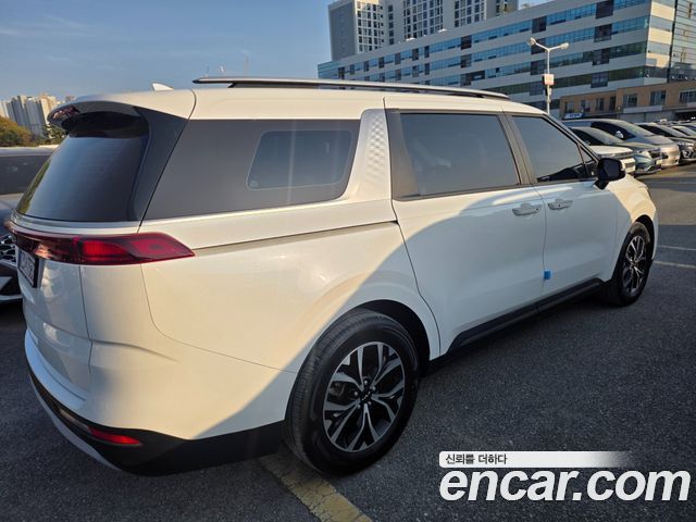 Kia Canival 2022 — photo 4