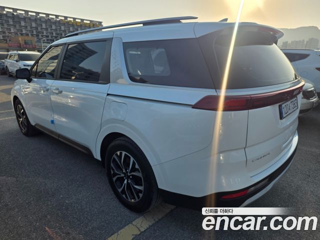 Kia Canival 2022 — photo 5