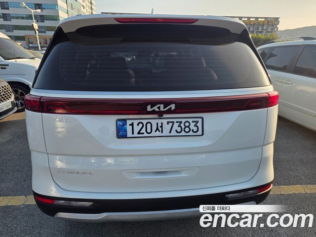 Kia Canival 2022 — photo 6