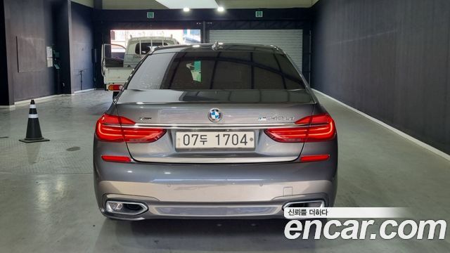 BMW 7-Series 2018 — photo 4