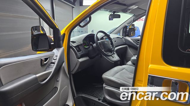 Hyundai Starex 2015 — photo 10