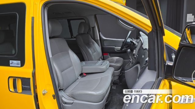 Hyundai Starex 2015 — photo 12