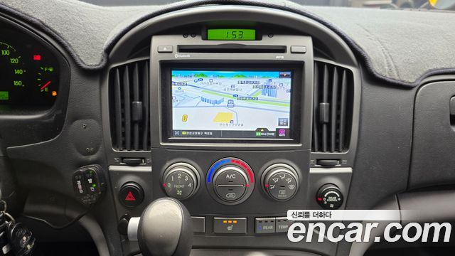 Hyundai Starex 2015 — photo 17