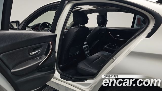 BMW 3-Series 2013 — photo 17