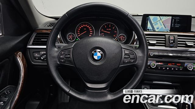 BMW 3-Series 2013 — photo 18