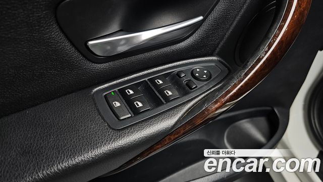 BMW 3-Series 2013 — photo 23