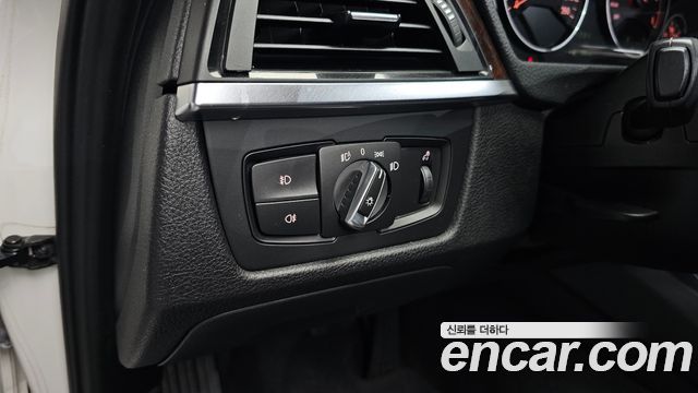BMW 3-Series 2013 — photo 24