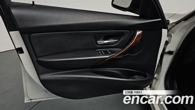 BMW 3-Series 2013 — photo 14