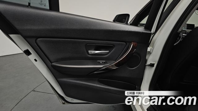 BMW 3-Series 2013 — photo 15