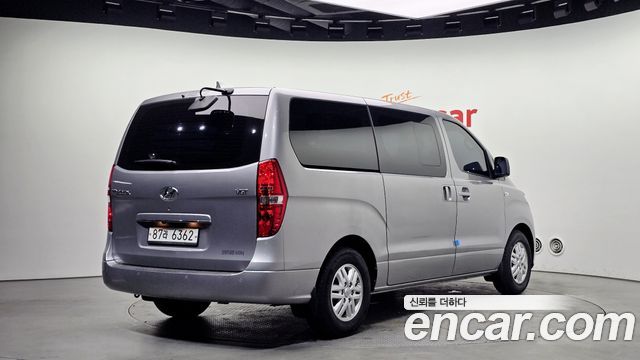Hyundai Starex 2019 — photo 2